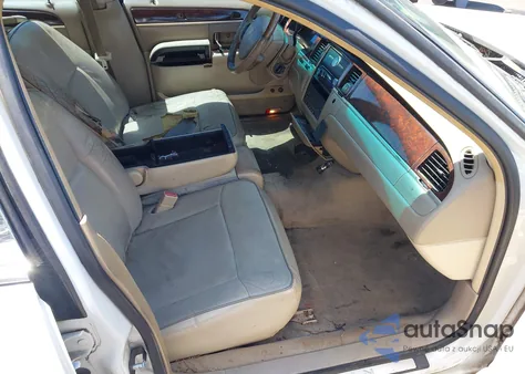 2006 Lincoln Town Car Designer Series from USA, damaged, VIN 1LNHM83V36Y614849